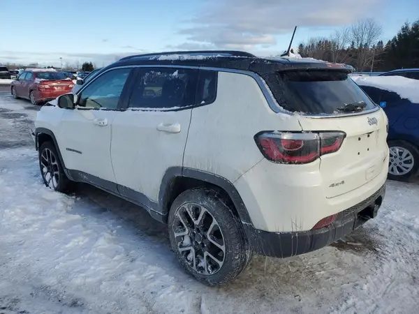 3C4NJDCB1JT463695 2018 JEEP COMPASS - Image 2