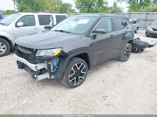 3C4NJDCB1JT481078 2018 JEEP COMPASS - Image 2