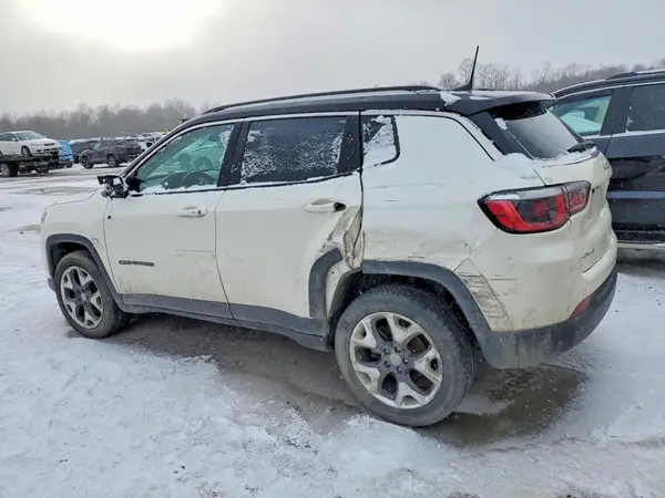 3C4NJDCB1JT483879 2018 JEEP COMPASS - Image 2