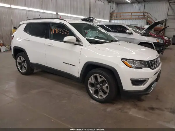 3C4NJDCB1KT620546 2019 JEEP COMPASS - Image 1