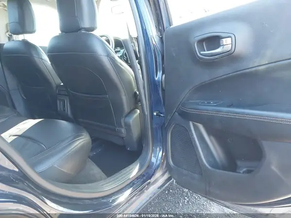 3C4NJDCB1KT638352 2019 JEEP COMPASS - Image 8