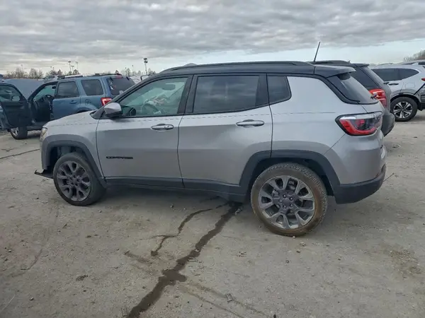 3C4NJDCB1KT669875 2019 JEEP COMPASS - Image 2