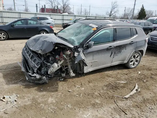 3C4NJDCB1KT704656 2019 JEEP COMPASS - Image 1