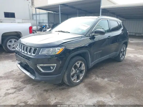 3C4NJDCB1KT742114 2019 JEEP COMPASS - Image 2