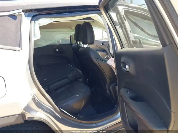 3C4NJDCB1KT767627 2019 JEEP COMPASS - Image 8