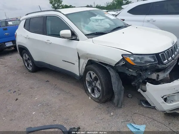 3C4NJDCB1KT790969 2019 JEEP COMPASS - Image 1