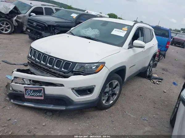 3C4NJDCB1KT790969 2019 JEEP COMPASS - Image 2