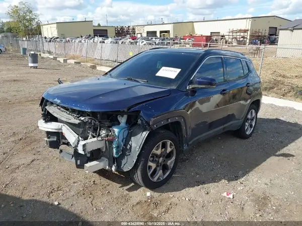 3C4NJDCB1KT791779 2019 JEEP COMPASS - Image 2