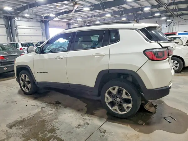 3C4NJDCB1KT811383 2019 JEEP COMPASS - Image 2