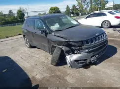 3C4NJDCB1KT817958 2019 JEEP COMPASS