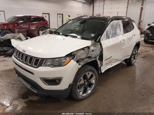 3C4NJDCB1KT840298 2019 JEEP COMPASS - Image 2