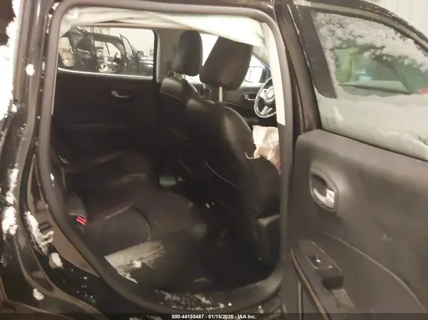 3C4NJDCB1KT842746 2019 JEEP COMPASS - Image 8