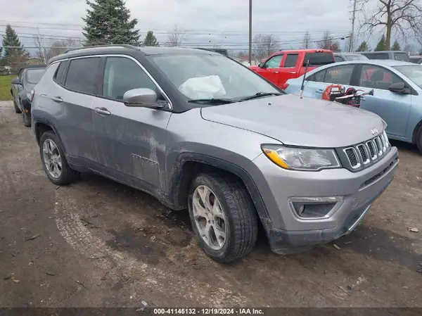 3C4NJDCB1KT843427 2019 JEEP COMPASS - Image 1