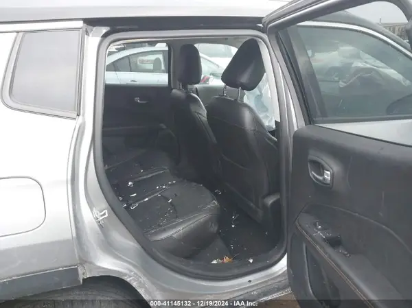 3C4NJDCB1KT843427 2019 JEEP COMPASS - Image 8