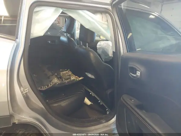 3C4NJDCB1KT854198 2019 JEEP COMPASS - Image 8
