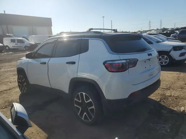 3C4NJDCB1MT520644 2021 JEEP COMPASS - Image 2