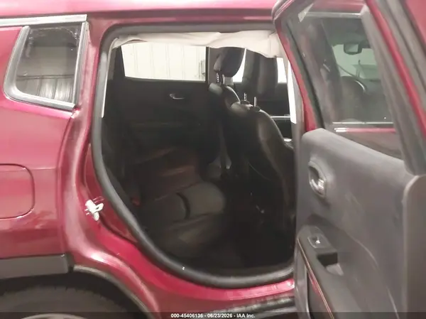 3C4NJDCB1MT528565 2021 JEEP COMPASS - Image 8