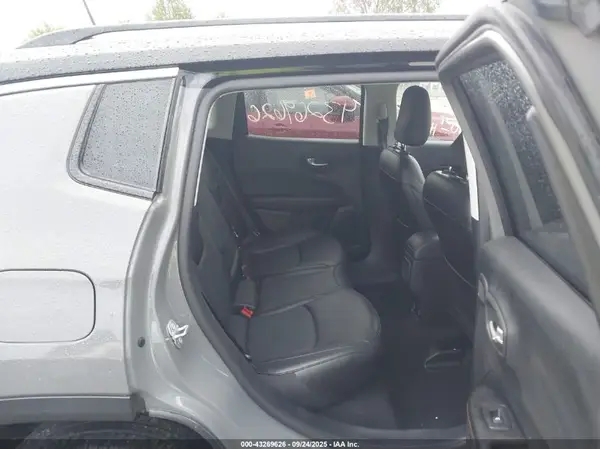 3C4NJDCB1MT551084 2021 JEEP COMPASS - Image 8