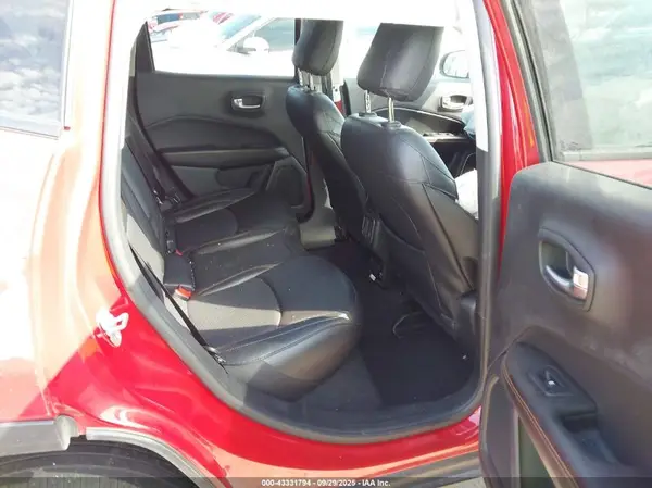 3C4NJDCB1MT562814 2021 JEEP COMPASS - Image 8
