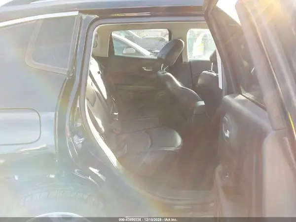 3C4NJDCB1MT603698 2021 JEEP COMPASS - Image 8