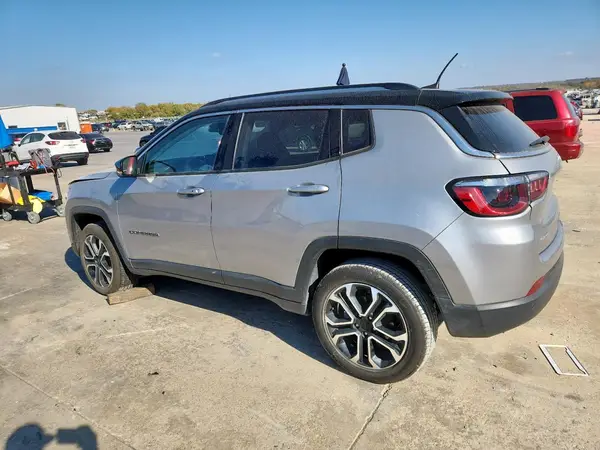 3C4NJDCB1NT100772 2022 JEEP COMPASS - Image 2