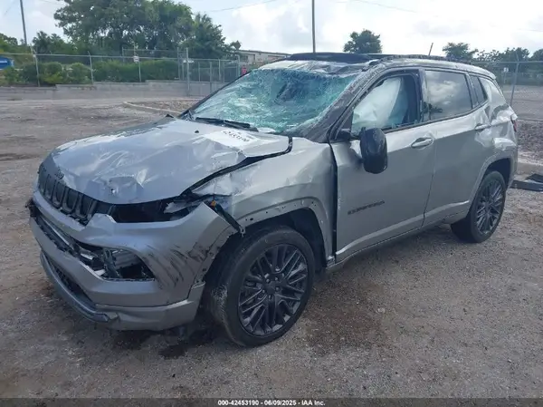 3C4NJDCB1NT106961 2022 JEEP COMPASS - Image 2