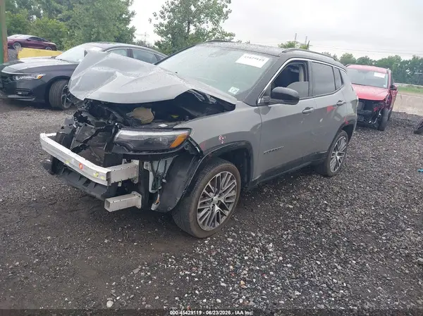 3C4NJDCB1NT142973 2022 JEEP COMPASS - Image 2