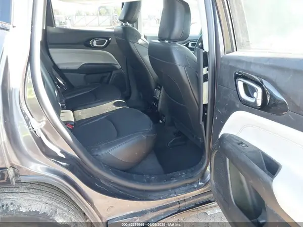 3C4NJDCB1NT153780 2022 JEEP COMPASS - Image 8