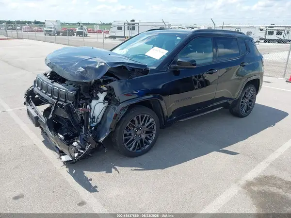 3C4NJDCB1NT164777 2022 JEEP COMPASS - Image 2