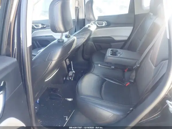 3C4NJDCB1NT189520 2022 JEEP COMPASS - Image 8