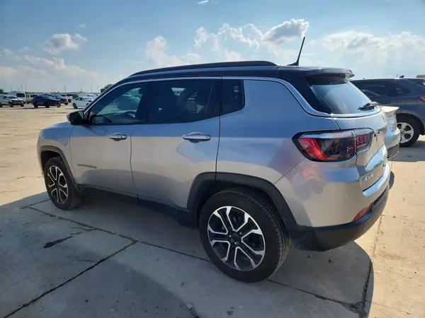 3C4NJDCB1NT210348 2022 JEEP COMPASS - Image 2