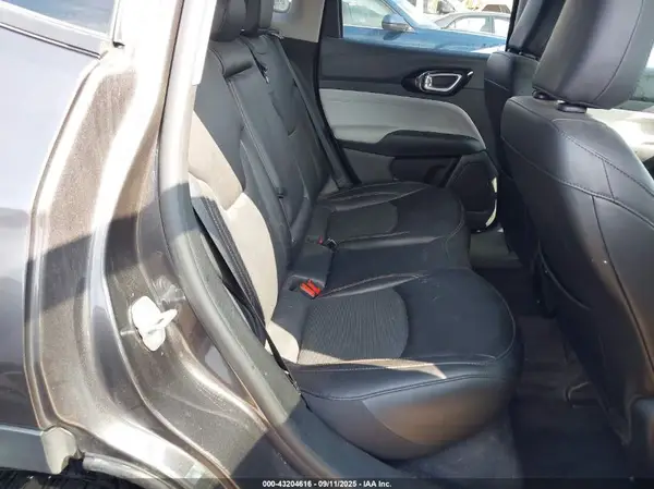 3C4NJDCB1NT224668 2022 JEEP COMPASS - Image 8