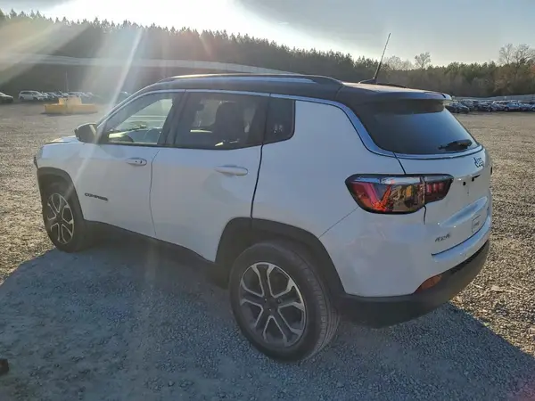 3C4NJDCB1NT232026 2022 JEEP COMPASS - Image 2