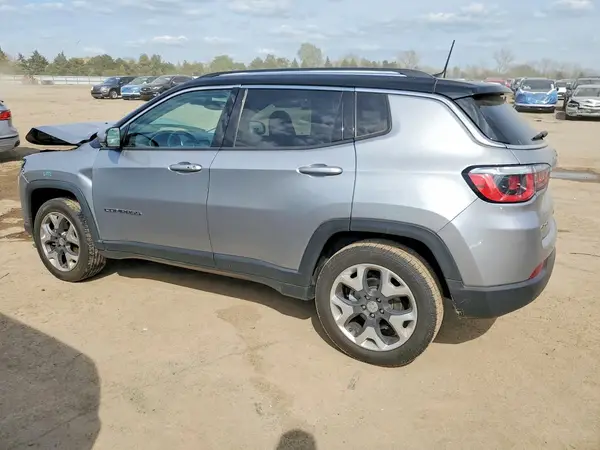 3C4NJDCB2JT100483 2018 JEEP COMPASS - Image 2
