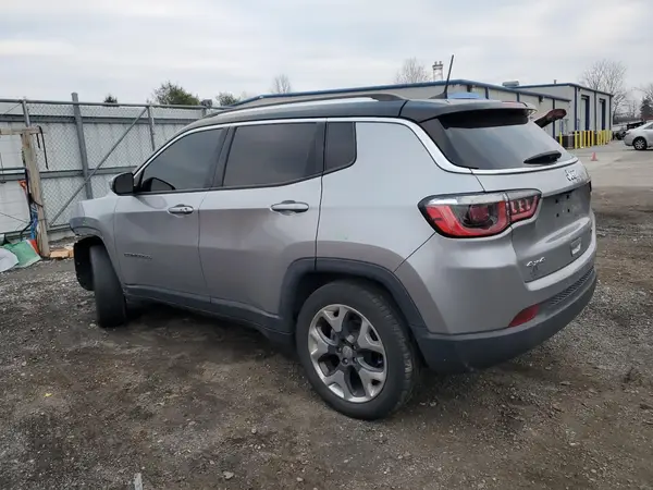 3C4NJDCB2JT113606 2018 JEEP COMPASS - Image 2