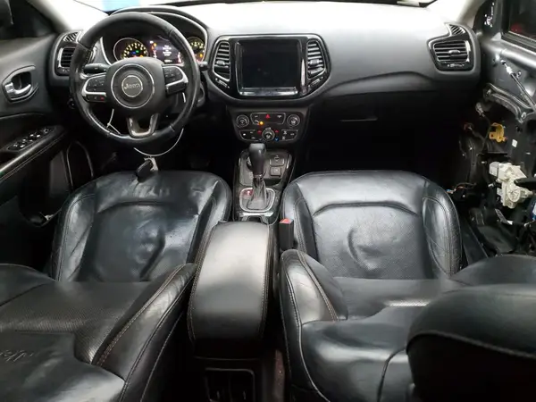 3C4NJDCB2JT113606 2018 JEEP COMPASS - Image 8