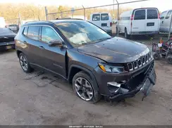 3C4NJDCB2JT131801 2018 JEEP COMPASS