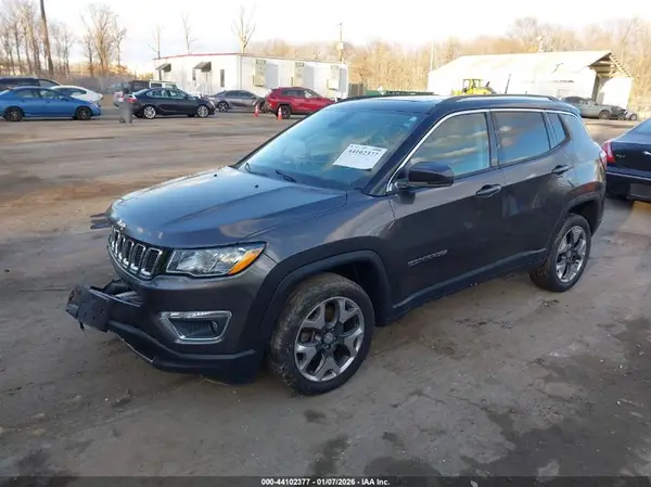 3C4NJDCB2JT131801 2018 JEEP COMPASS - Image 2