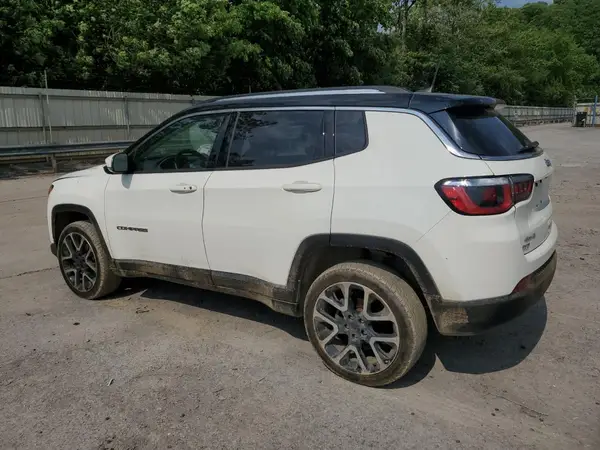 3C4NJDCB2JT136464 2018 JEEP COMPASS - Image 2