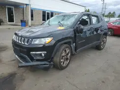 3C4NJDCB2JT153586 2018 JEEP COMPASS