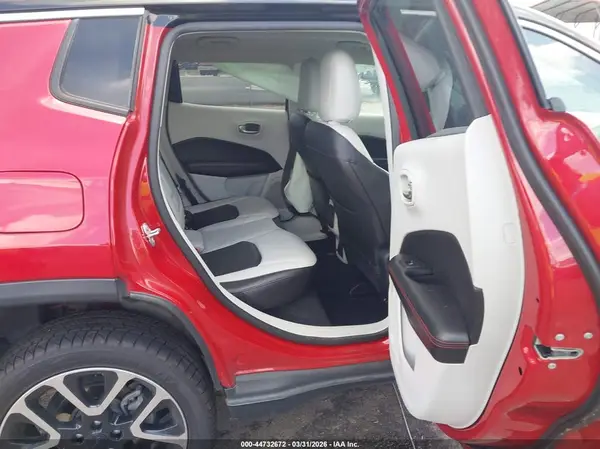 3C4NJDCB2JT163664 2018 JEEP COMPASS - Image 8