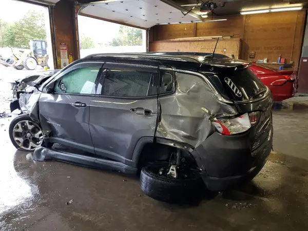 3C4NJDCB2JT175118 2018 JEEP COMPASS - Image 2