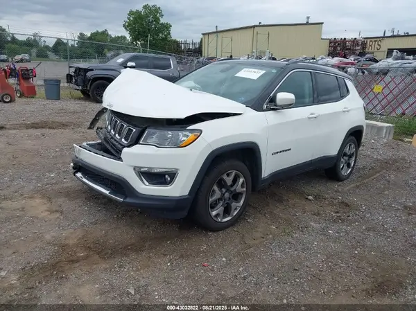 3C4NJDCB2JT175197 2018 JEEP COMPASS - Image 2