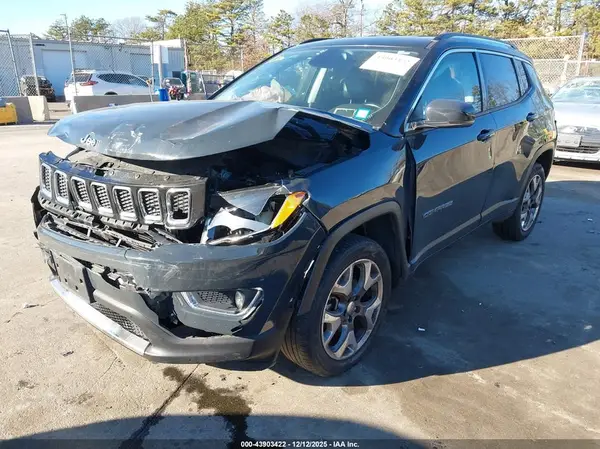 3C4NJDCB2JT180237 2018 JEEP COMPASS - Image 2