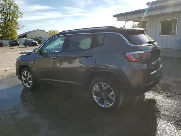 3C4NJDCB2JT185776 2018 JEEP COMPASS - Image 2