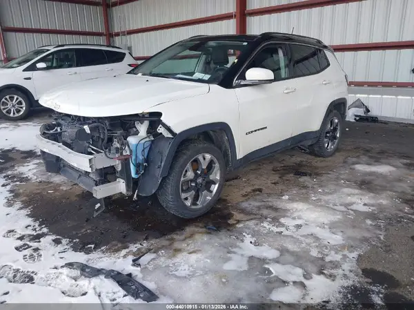 3C4NJDCB2JT190458 2018 JEEP COMPASS - Image 2