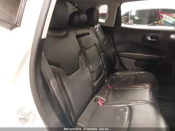 3C4NJDCB2JT205363 2018 JEEP COMPASS - Image 8