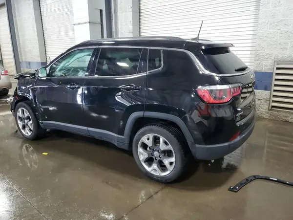 3C4NJDCB2JT210790 2018 JEEP COMPASS - Image 2