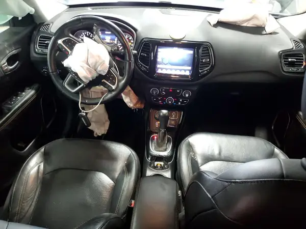 3C4NJDCB2JT210790 2018 JEEP COMPASS - Image 8