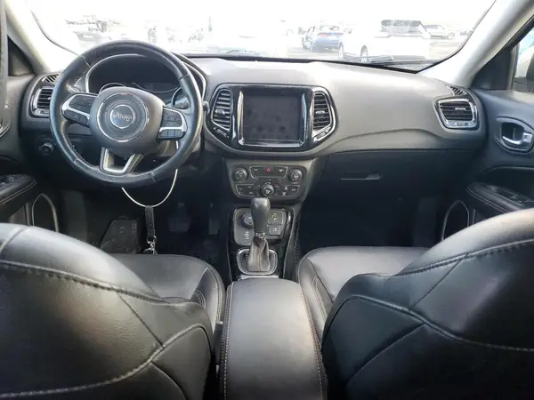 3C4NJDCB2JT222034 2018 JEEP COMPASS - Image 8